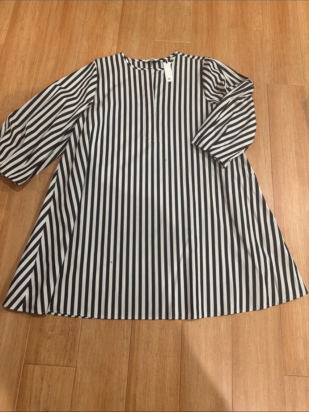 Banana Republic Black & White Vertical Stripe Long Sleeve Dress - Picture 3 of 7